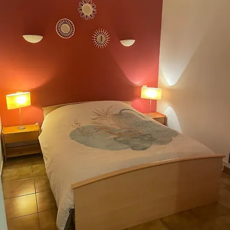Joli Avec Terrasse Baccara Apartamento *