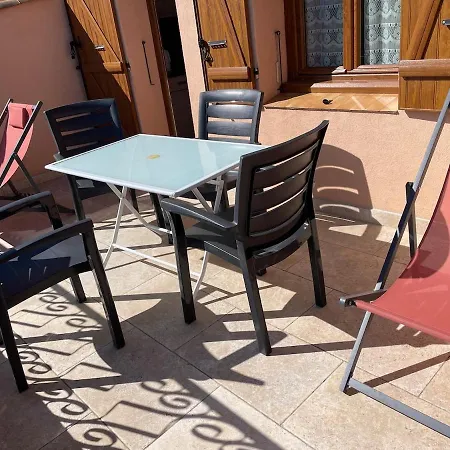 Joli Avec Terrasse Baccara * Gréoux-les-Bains
