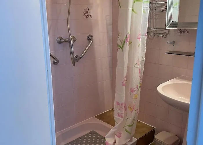 Appartamento Joli Avec Terrasse Baccara